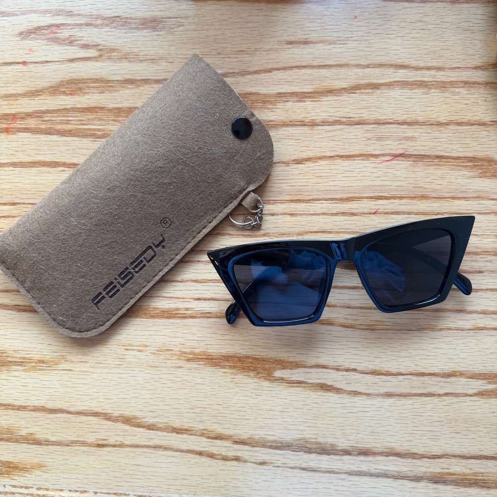 Black Cat-Eye Sunglasses